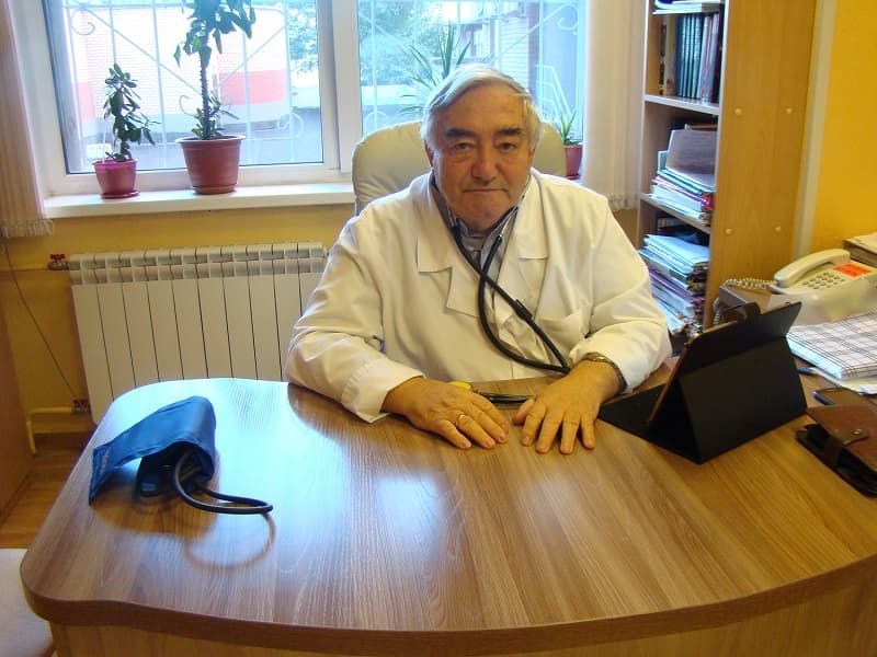 Степанчук Виталий Игоревич, врач-кардиолог со стажем работы 18 лет